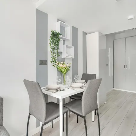 Charming And Modern Studio With Mezzanine In Poznan Center By Noclegi Renters Exterior photo