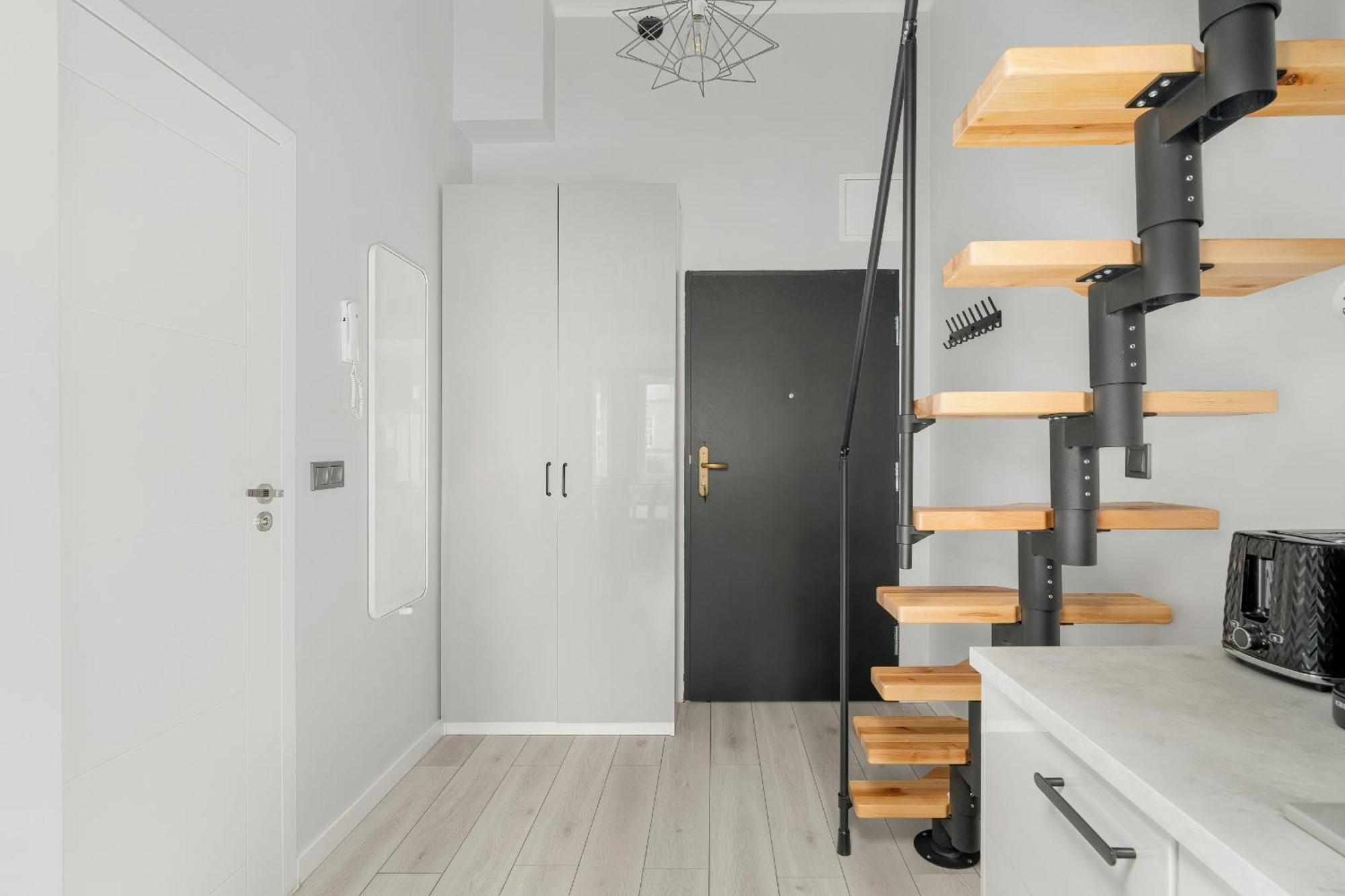 Charming And Modern With Mezzanine In Center By Renters * Poznan