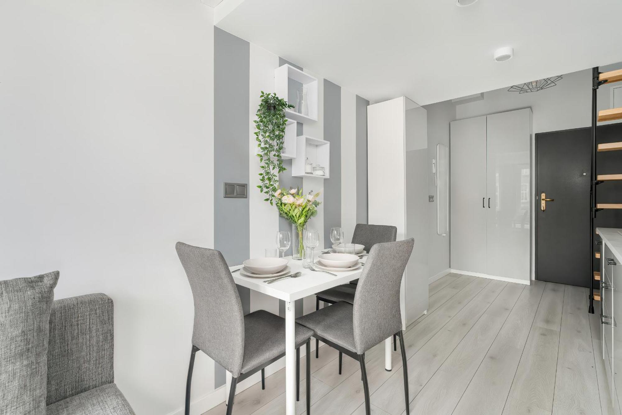 Charming And Modern With Mezzanine In Center By Renters * Poznan
