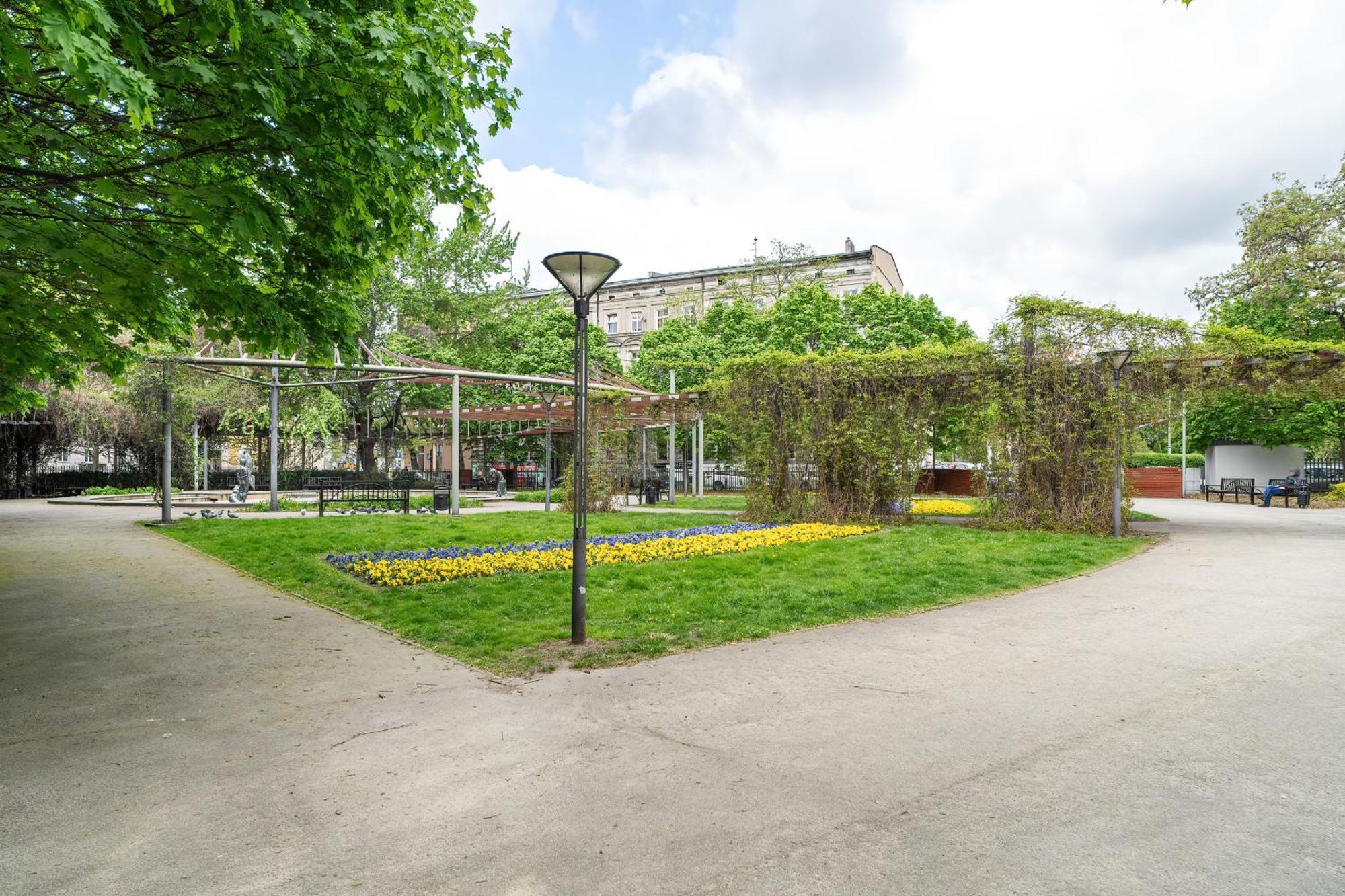 Charming And Modern With Mezzanine In Center By Renters Apartamento *
