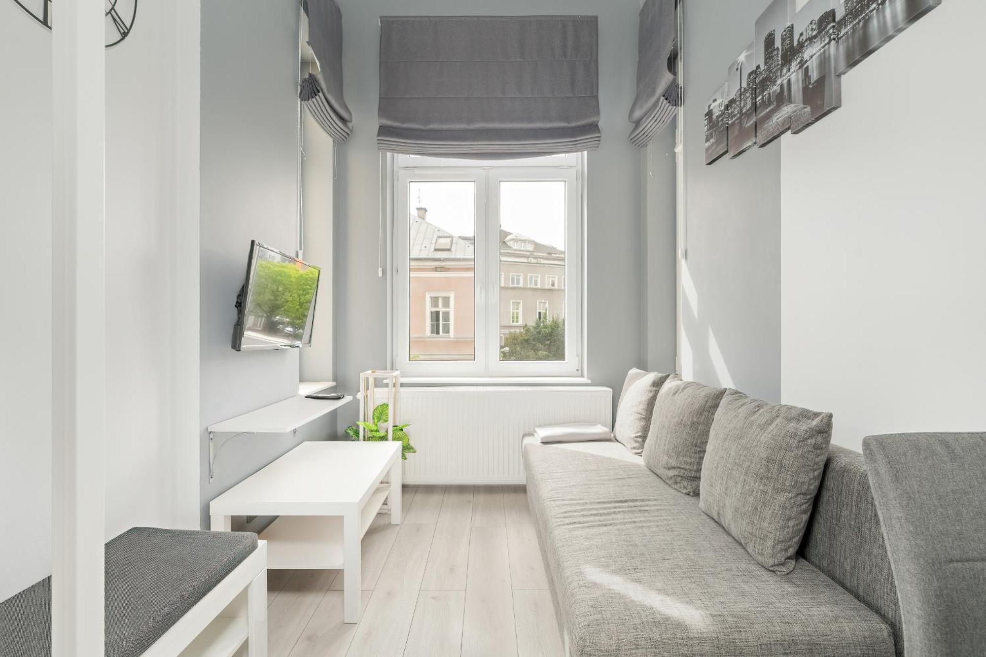 Charming And Modern With Mezzanine In Center By Renters * Poznan